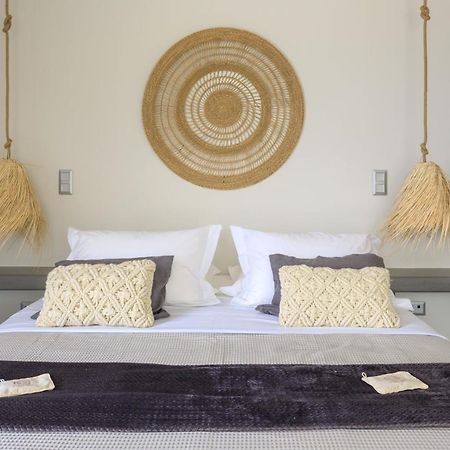 Iliades Luxury Boutique Suites Batsi  Ngoại thất bức ảnh